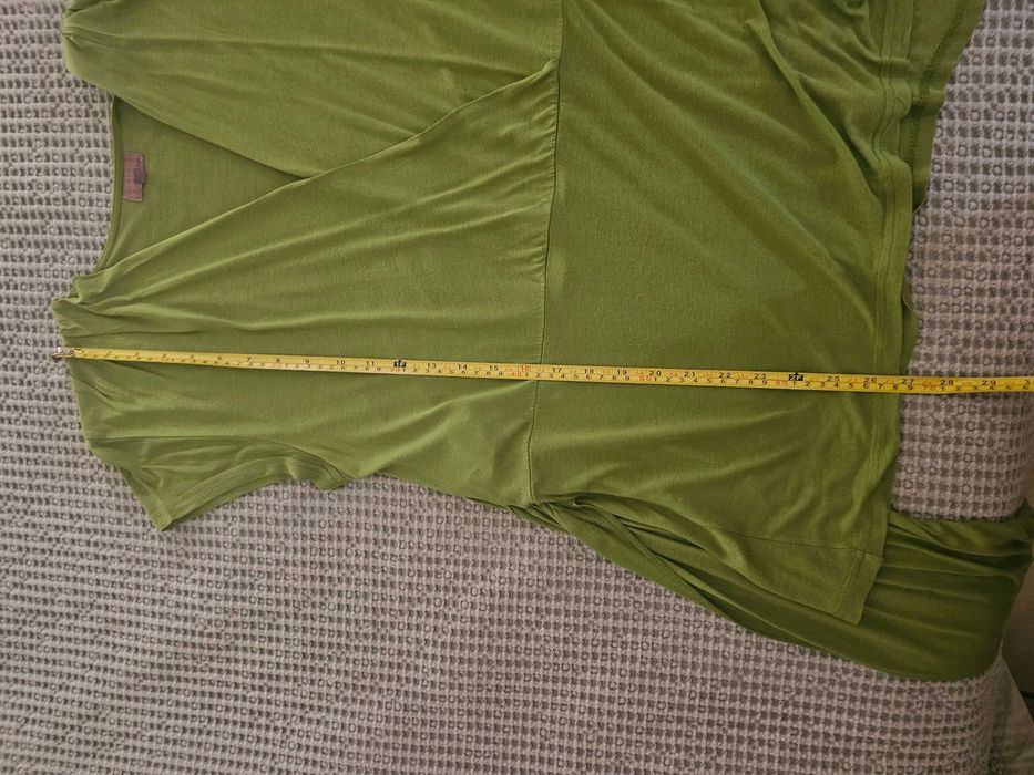 T-shirt em bico manga curta