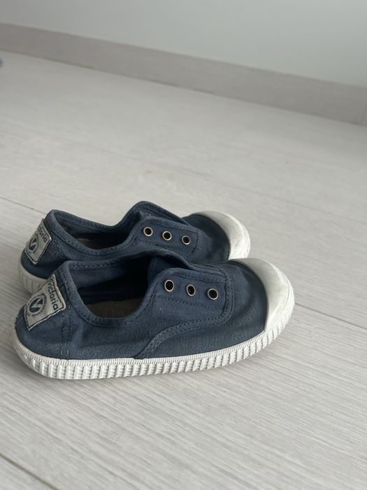 Victoria azuis escuros n28