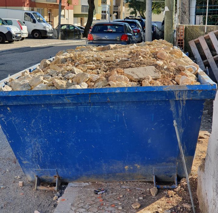 CONTENTORES para entulho, resíduos urbanos, industriais e jardinagem