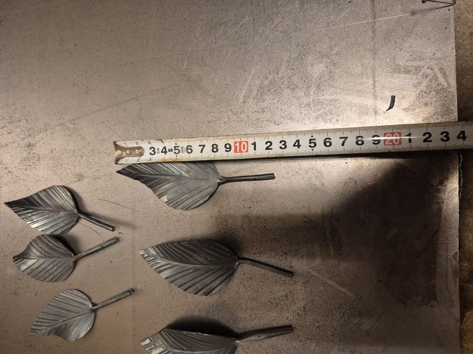 Liście kute metalowe