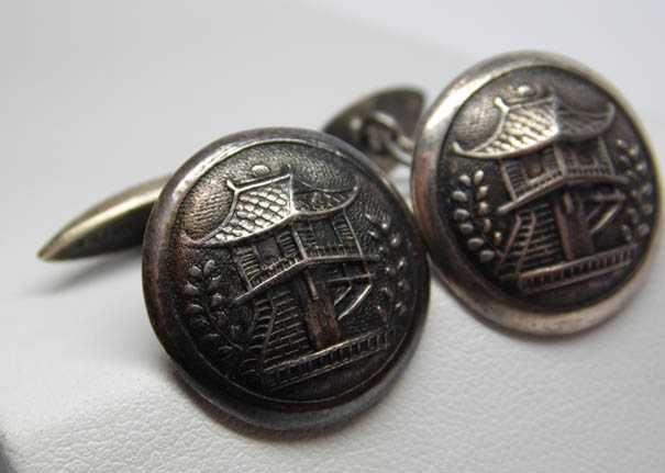 Srebrne spinki do koszuli pagoda pagody.