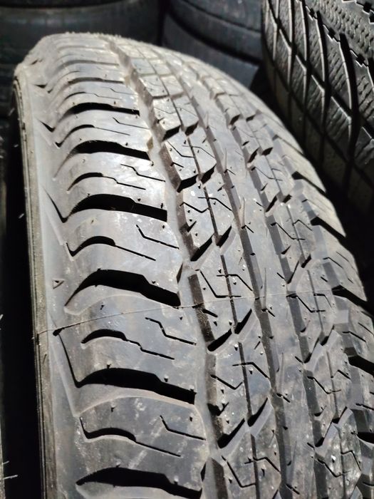 225 70R17C Dunlop