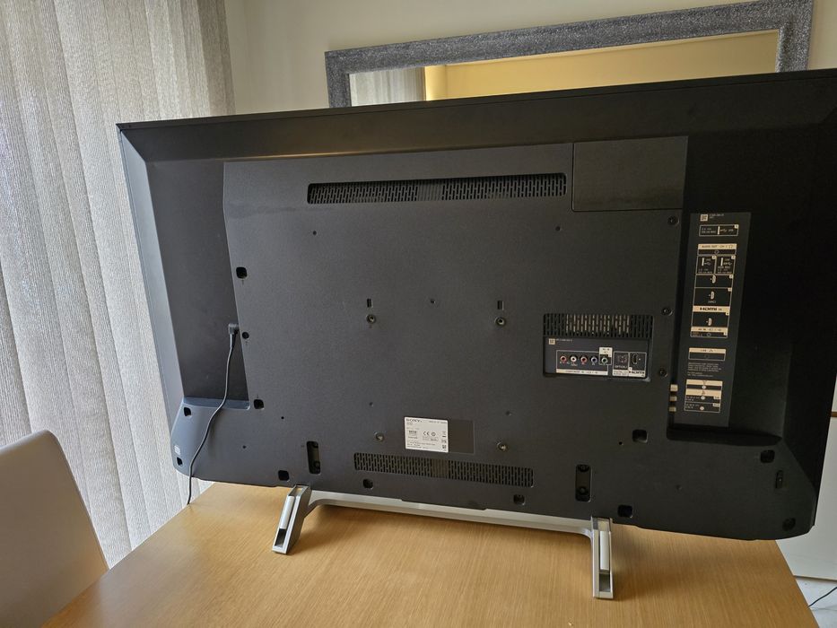 Smartv Sony KD 49XE9005  - Com Avaria