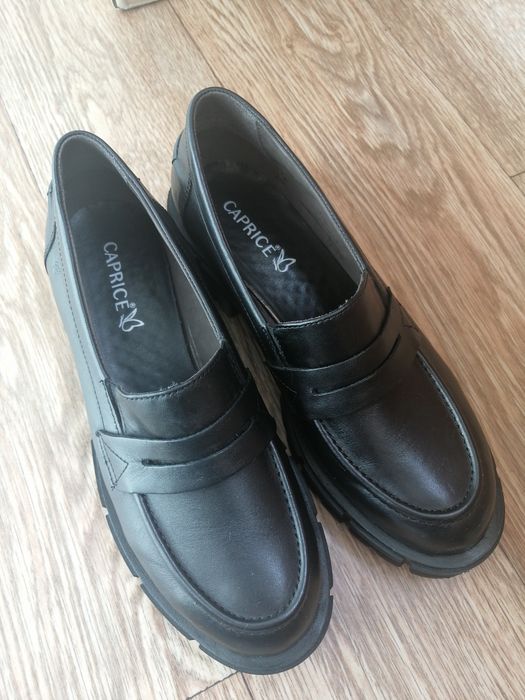 Лофери/туфлі жіночі.