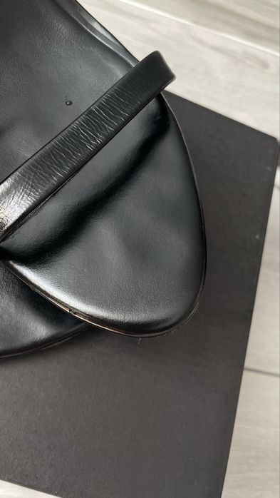 Сандалі massimodutti