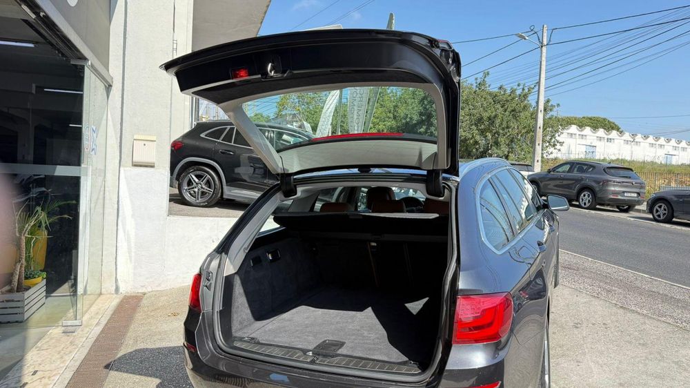 BMW 520 d Auto de 2011 com 195,740 kms