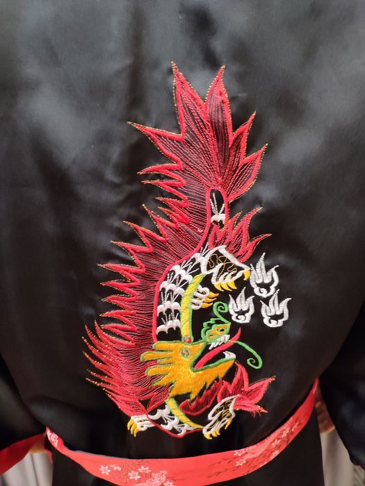 Двосторонній халат з вишивкою в японському стилі