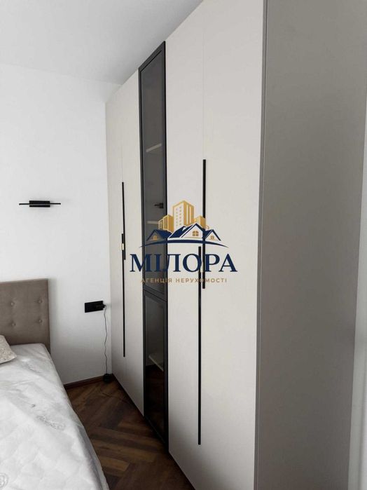Продаж / Квартира / Вакарова, Поляна