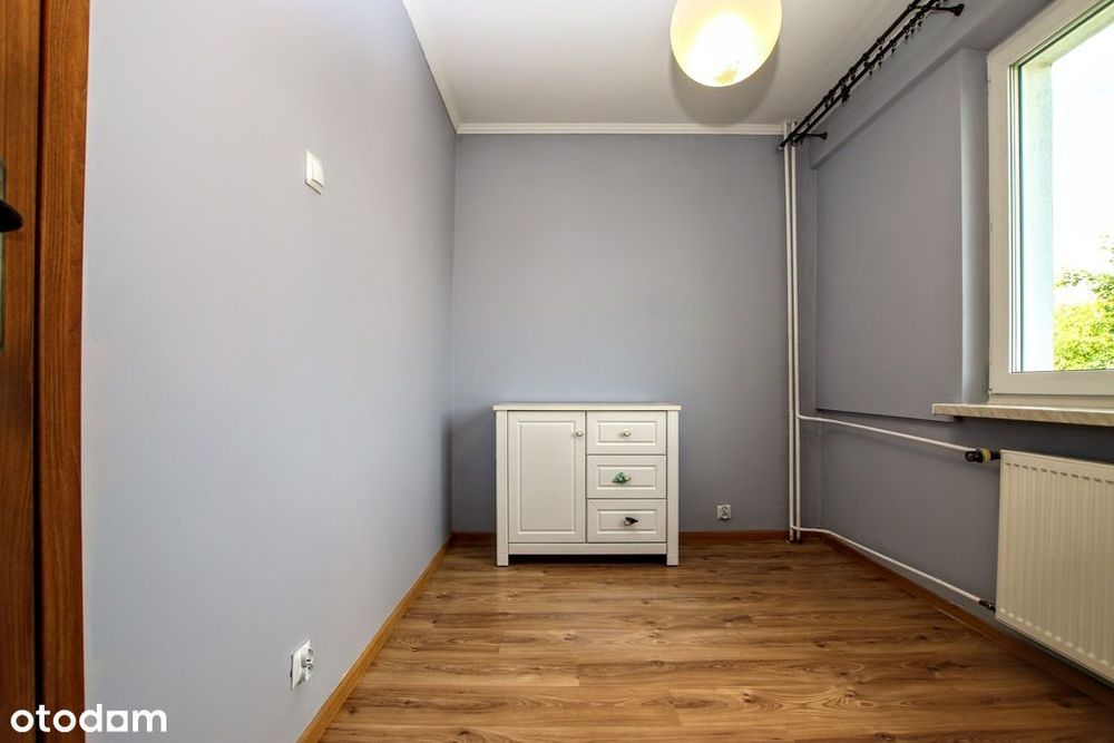 trzy oddzielne pokoje, balkon, dostępne od zaraz