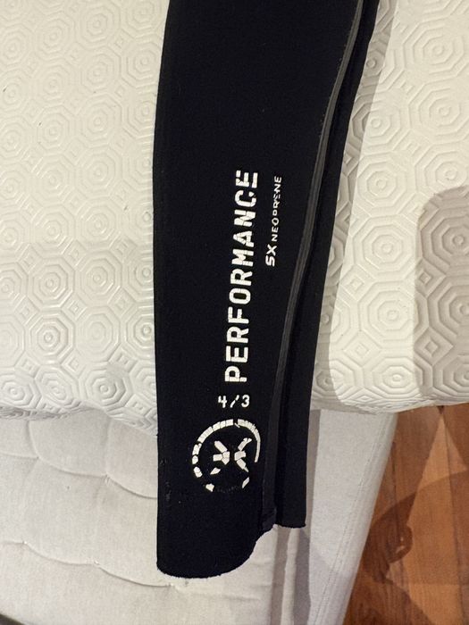 Fato surf Deeply MT 4’3