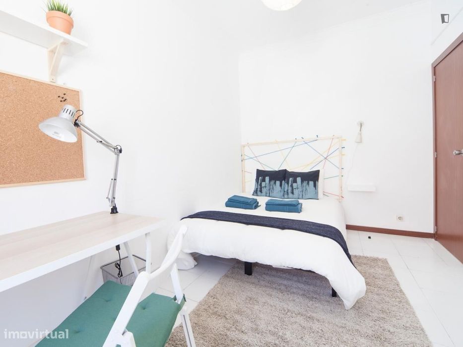 Quarto - localizado em Anjos Lisbon