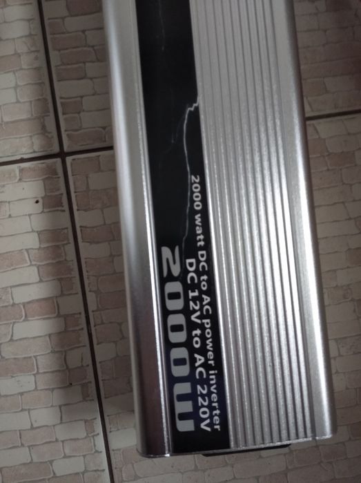 Інвертор 12 -220в 2000W