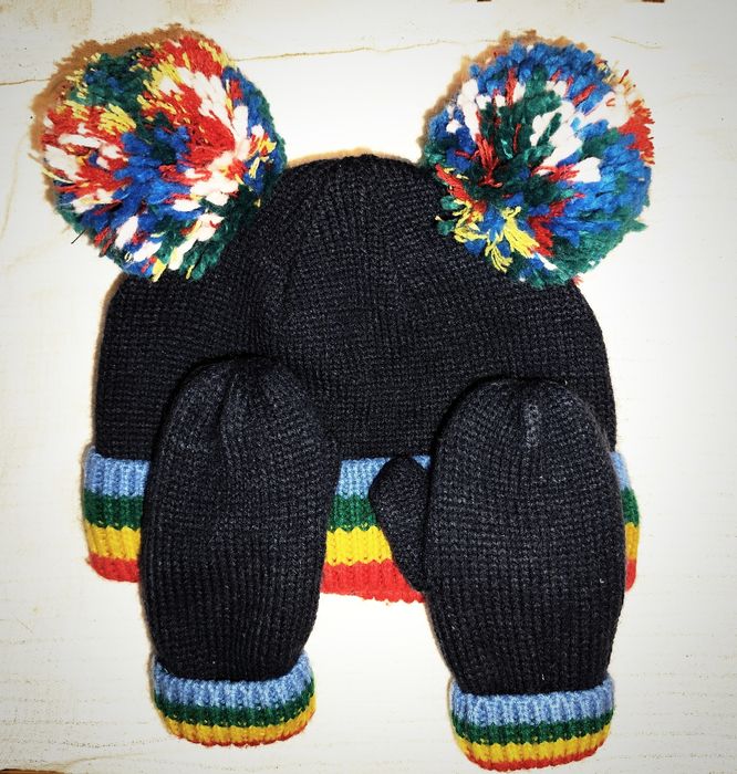 Komplet czapka z pomponami i rękawiczki 5 lat