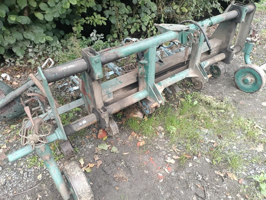 Wielorak hydrauliczny buraki warzywa