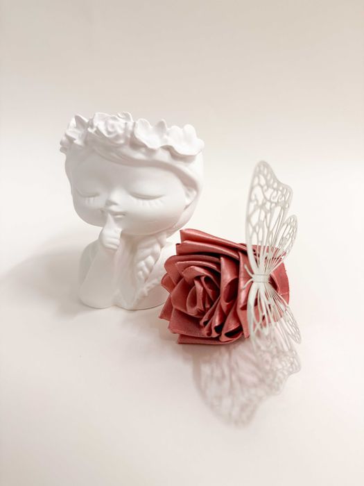 Boneca em gesso cerâmico perfumado