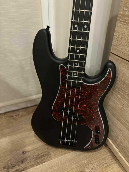 Gitara basowa Harley Benton PB-20SBK
