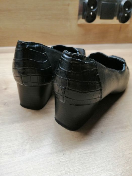 Buty damskie czarne 39 obcas 4cm bonne forme