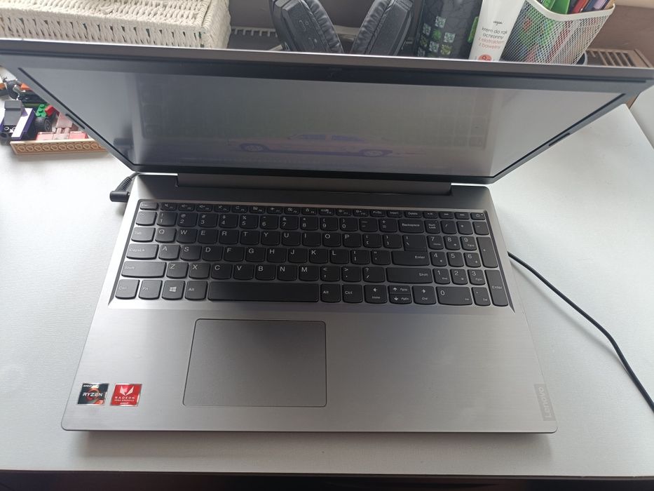 Sprzedam laptop Lenovo IdeaPad L340-15API