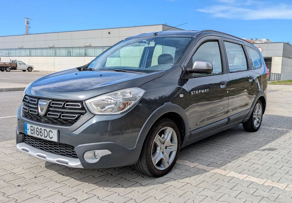 Dacia Lodgy 1.5 Blue dCi Stepway 7L