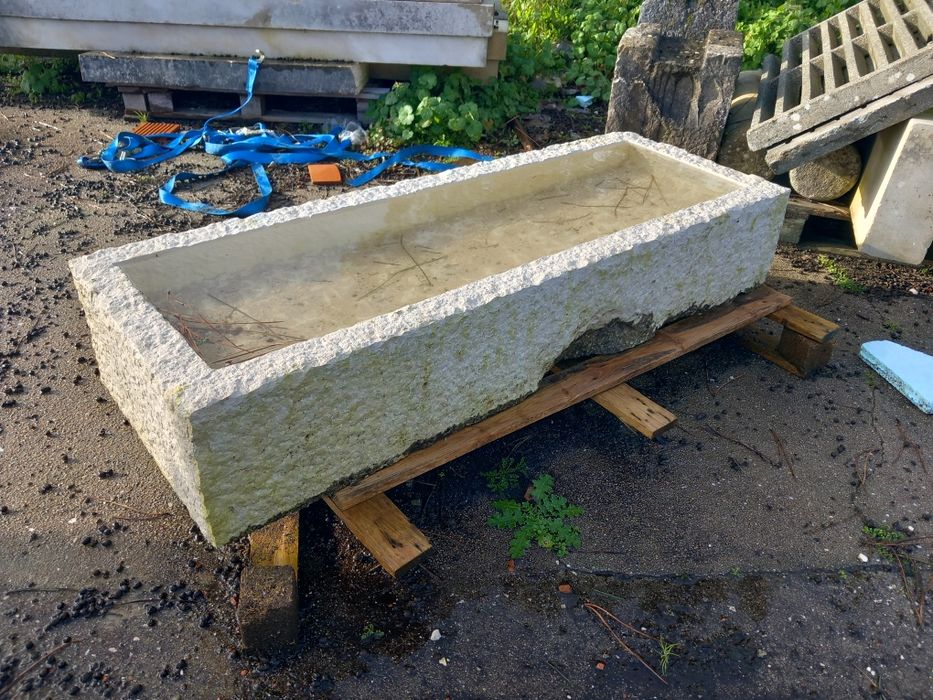 Pias antigas em pedra vários tamanhos (disponíveis)