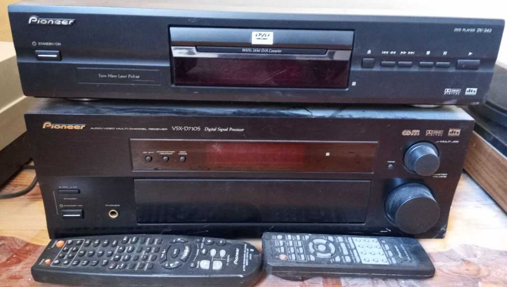 AMPLITUNER PIONEER VSX-D710S + Odtwarzacz DVD Pioneer DV-343