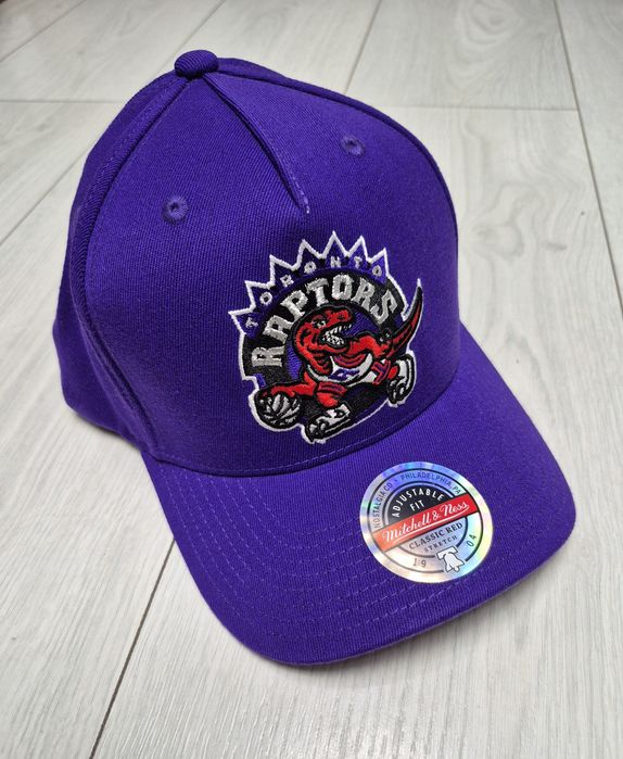 Czapka z daszkiem MITCHELL&NESS NBA TEAM Toronto Raptors rozmiar UNIWERSALNY