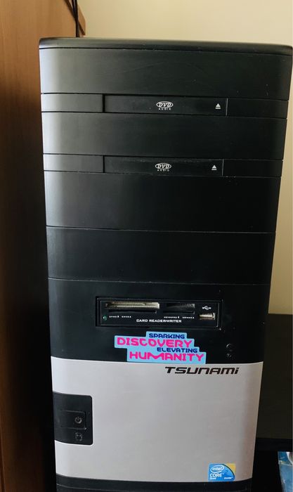 Computador desktop Tsunami QuadCore 4GB 500GB Windows 10 cOffice