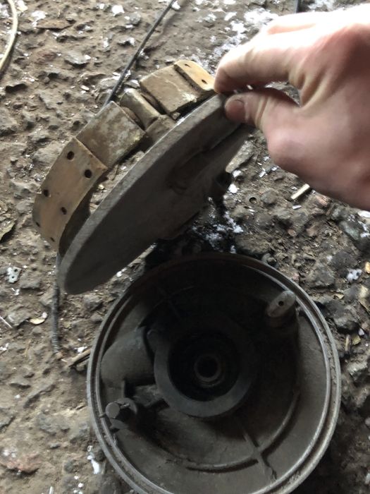 Передні тормозні барабани Иж Планета Юпитер