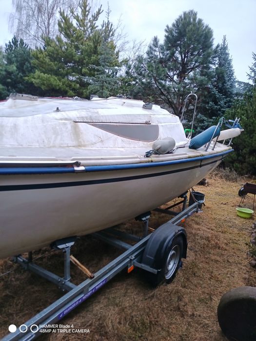 Jacht żaglowy, żaglówka, łódź phobos 19