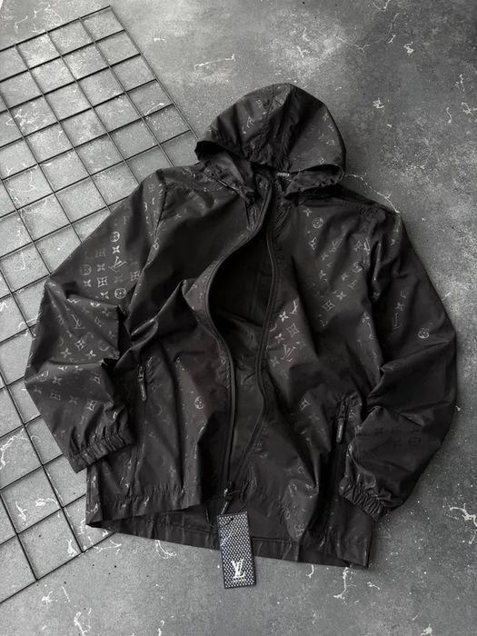 Вітровки LV,Stone Island моделі