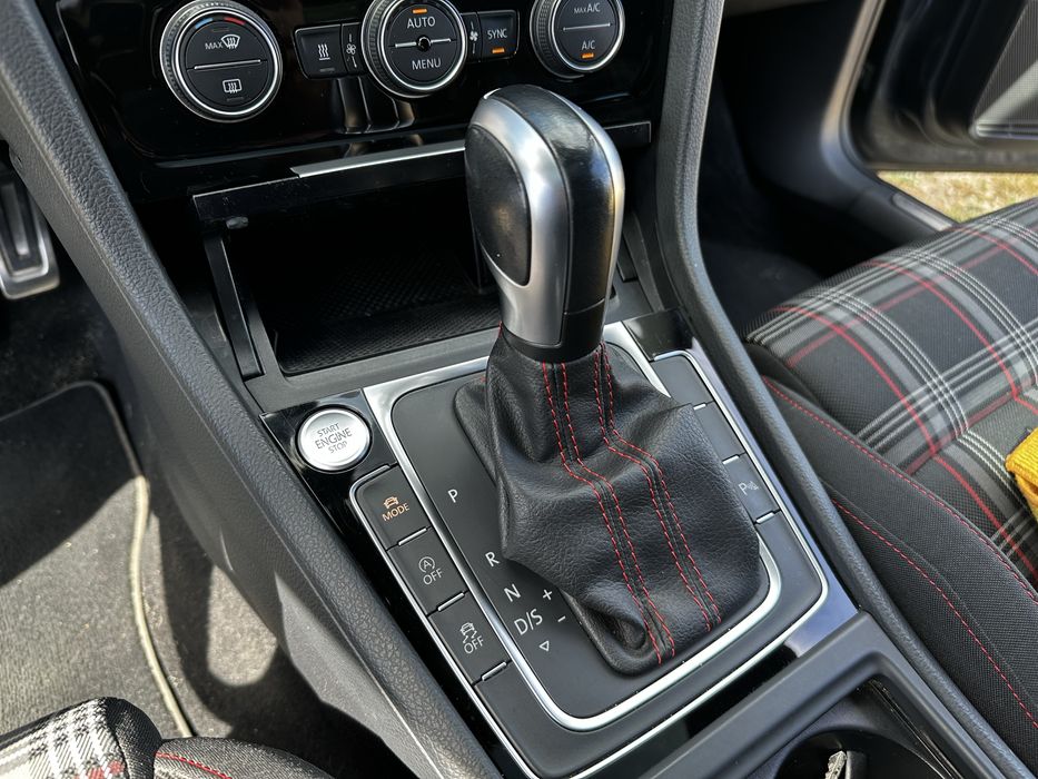 VW Golf GTI Performance