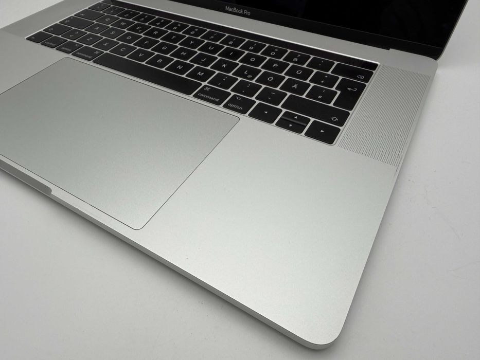 Apple Macbook Pro i7 2.8GHz | 16GB | 512GB