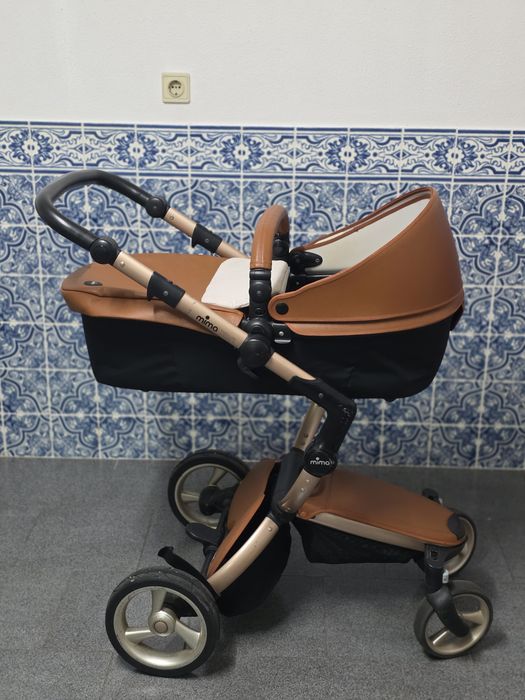 Carrinho Mima, com alcofa, baby coque e cadeira de passeio