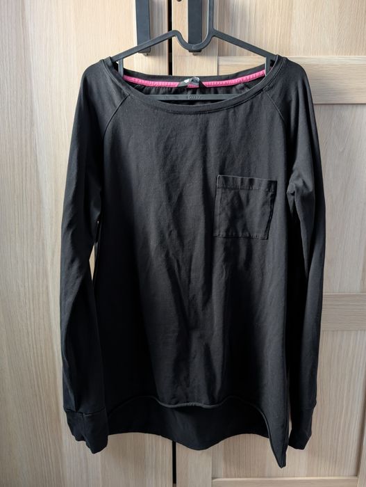 Czarny longsleeve MKTP