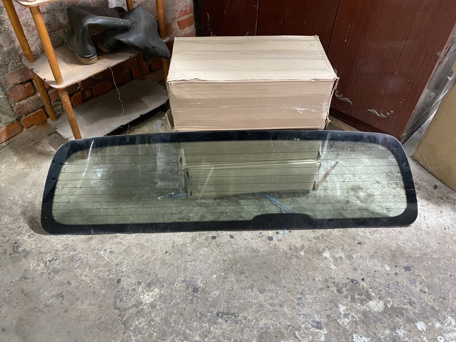 Заднє скло Nissan Navara D40 заднее стекло кабины Оргстекло