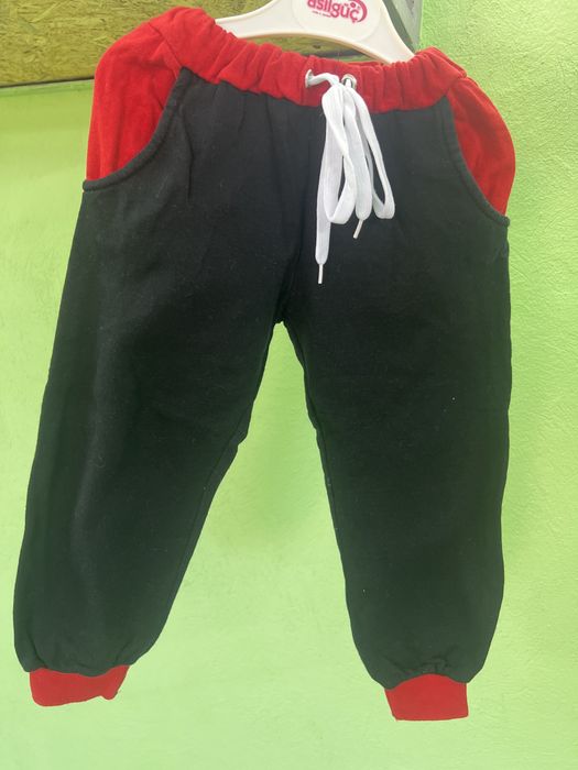 Спортивний костюм на дівчинку 2-3 роки