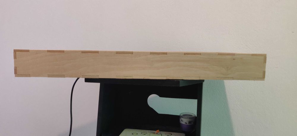 Skrzynka Johnnie Walker, sklejka, grawerowanie