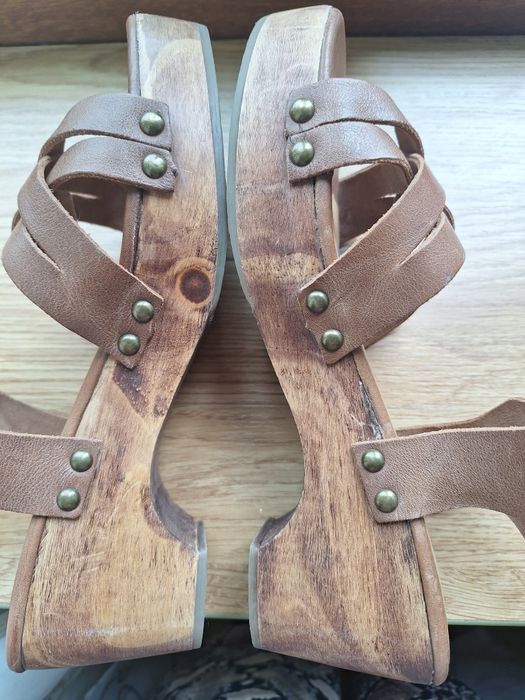 Босоножки женские кожаные 38р