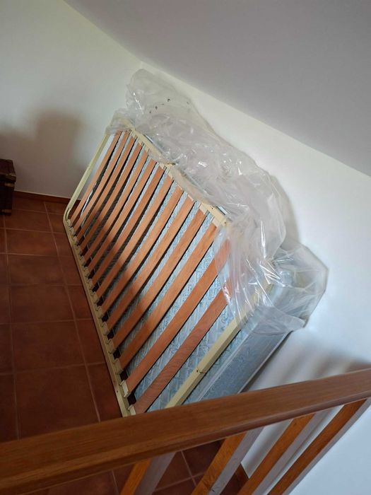 Cama de Solteiro em Pinho Maciço + Estrado e Colchão