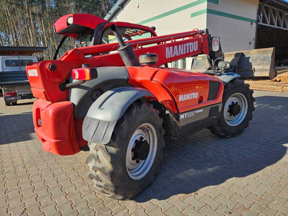 Ładowarka teleskopowa MANITOU MT932 r.2013 bdb Opony bdb, łyżka, widły
