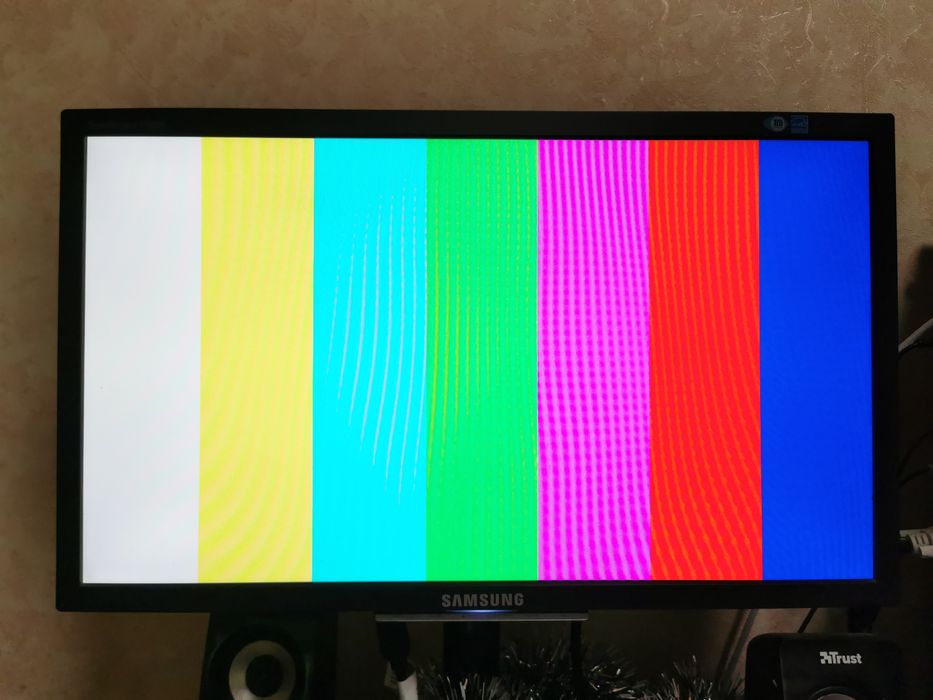 Продам монітор Samsung F2080