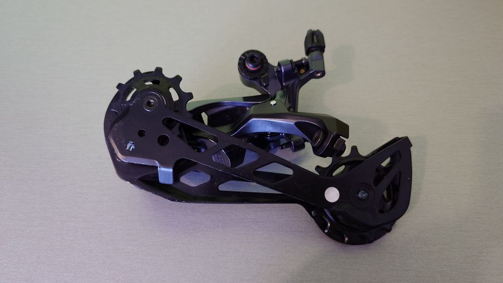 Przerzutka tylna Shimano Cues RD-U8020