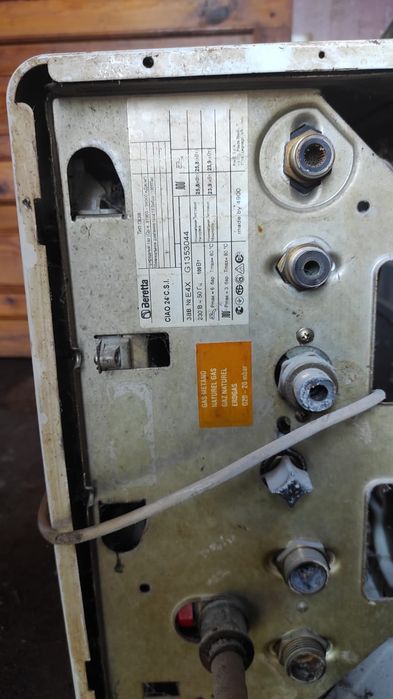 Котел газовий двукоконтурний Beretta ciao. Котел в робочому стані