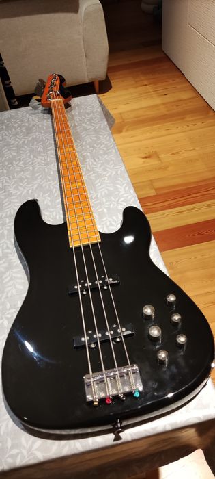 Baixo Markbass Gloxy 4