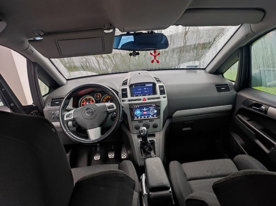 Opel Zafira B OPC LINE