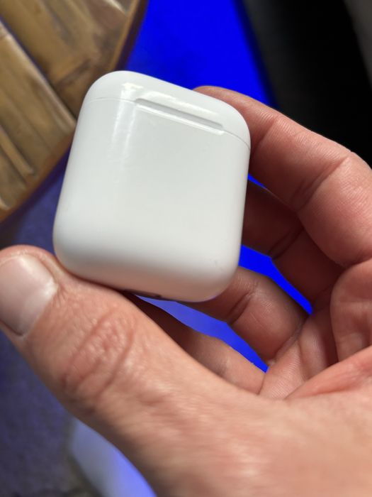 Футляр на airpods