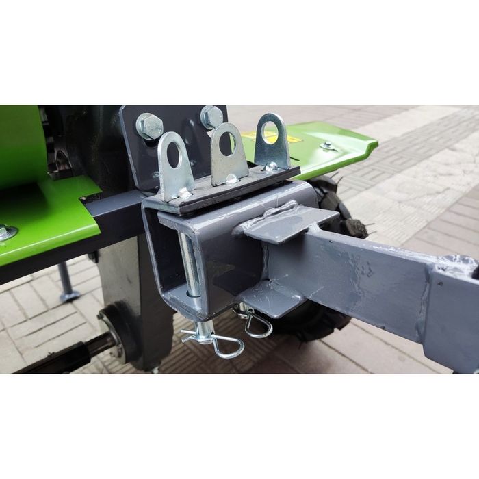 Мотоблок бензиновый 7к.с. Bizon 4,00-8", фреза Бензомотоблок