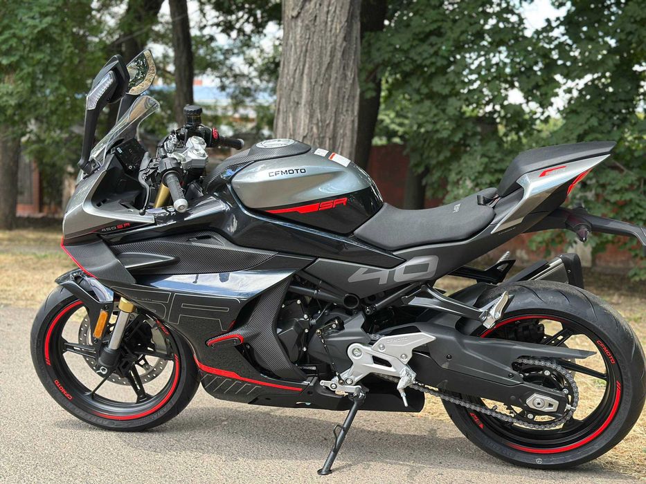 Мотоцикл CFMOTO 450SR