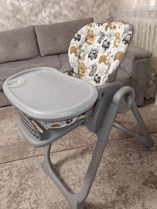 Стільчик для годування