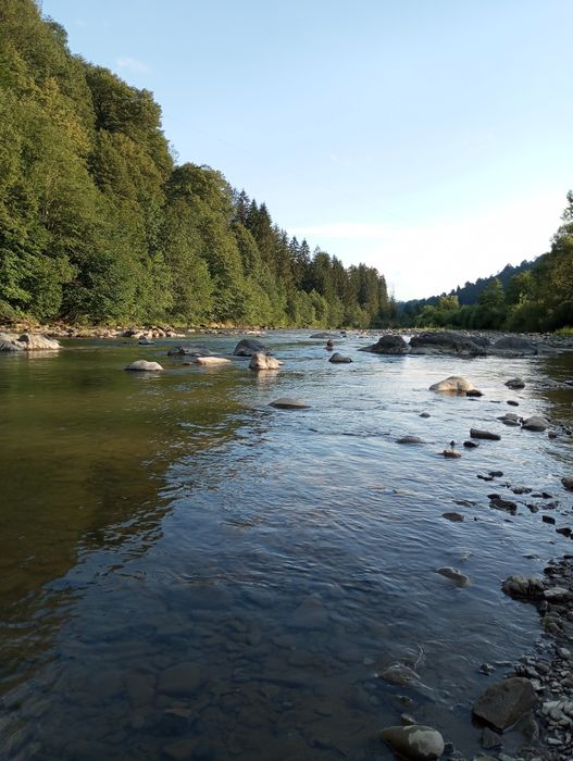 "Біля річки" Кваси